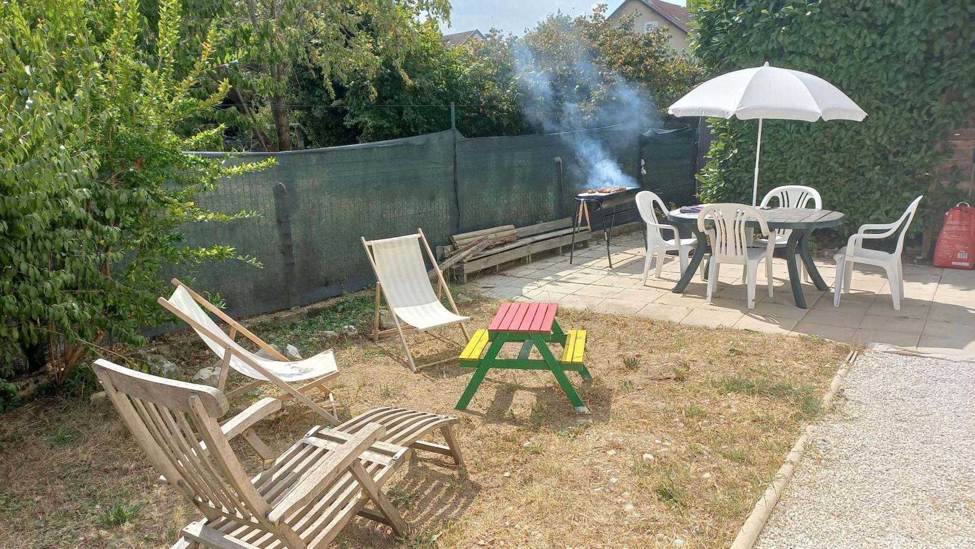 Plaisir Des Pres - Appartement T3, Jardin, Parking Chaponost Екстер'єр фото